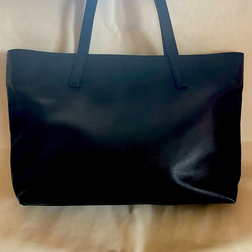 One Quince Black leather tote